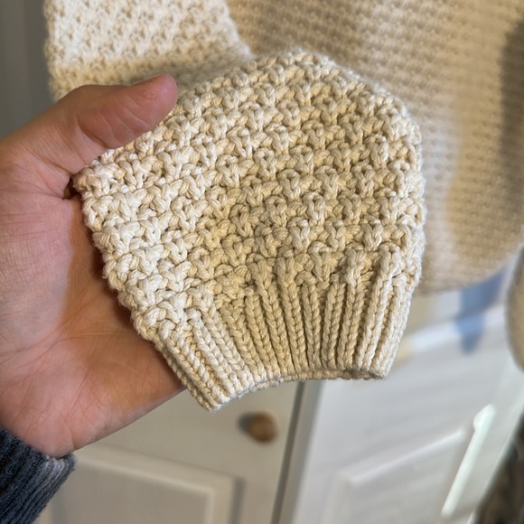 Universal Thread Sweater - Picture 4 of 5